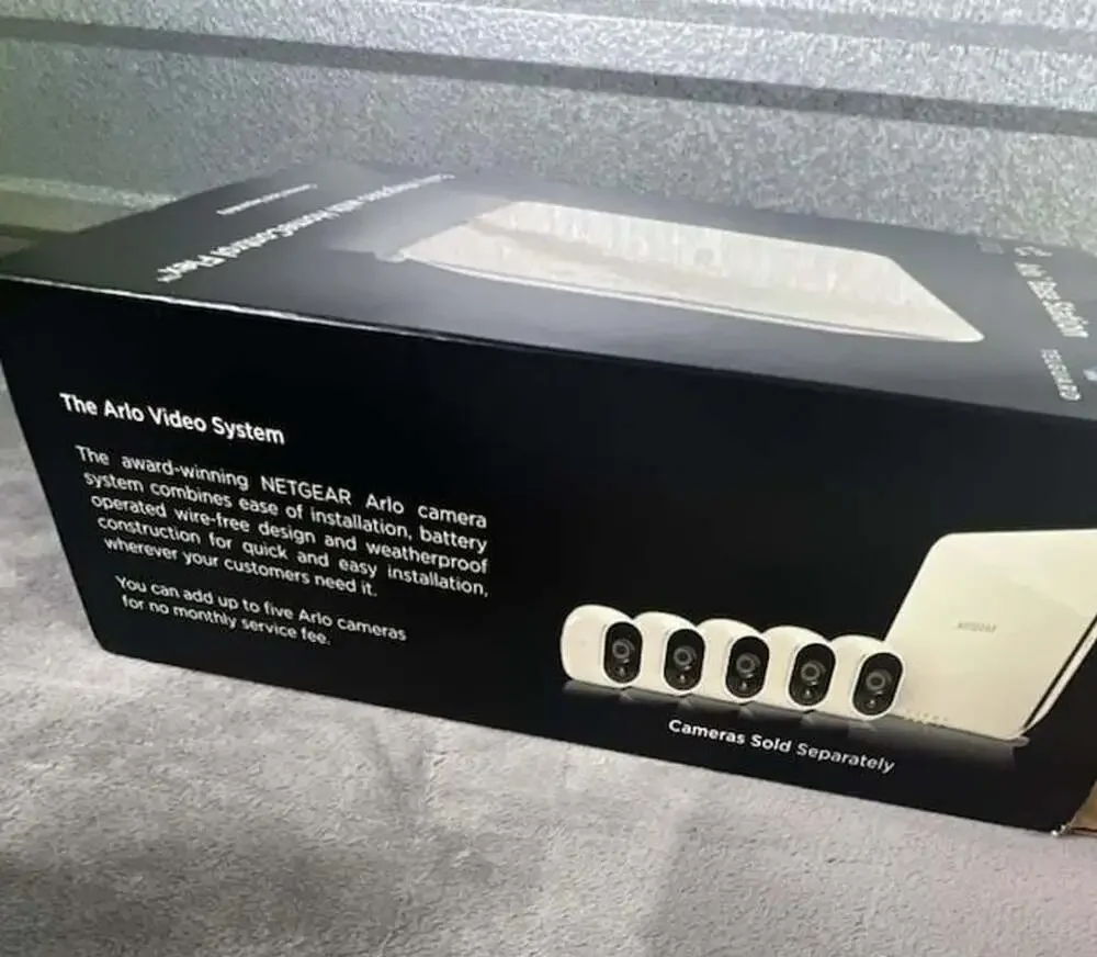 Netgear Arlo Wire-Free HD Camera and Base Station System. NOT TESTED.